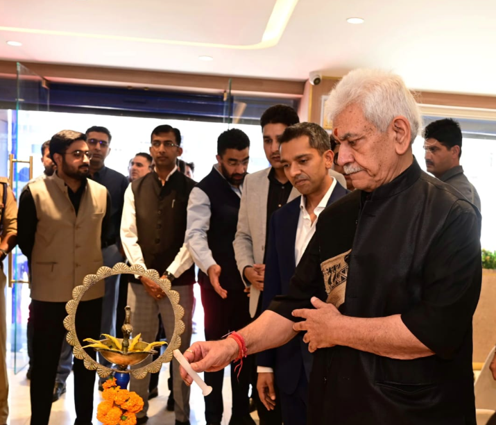 Lieutenant Governor Manoj Sinha inaugurating new eye hospital in J&K