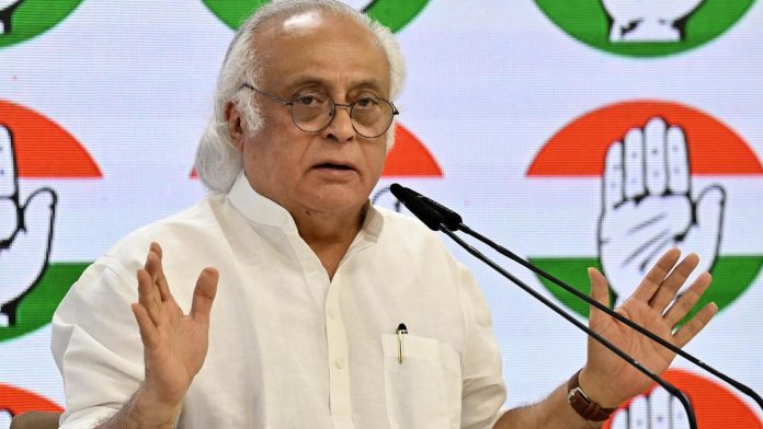 Congress leaders addressing unemployment issues in India