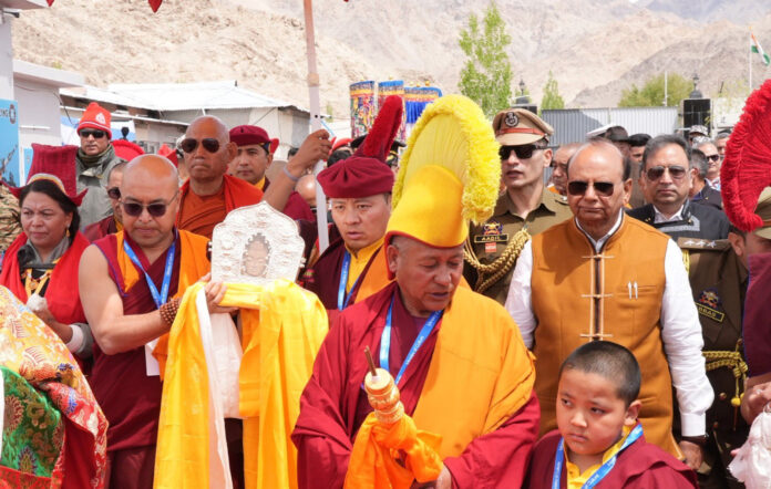 Piprahwa relics of Buddha welcomed in Leh with ceremony